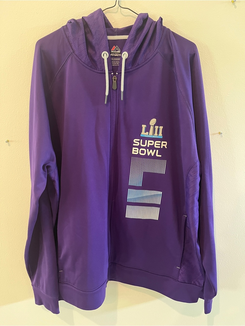 Majestic Purple Super Bowl LII Hooded Zip XXL used